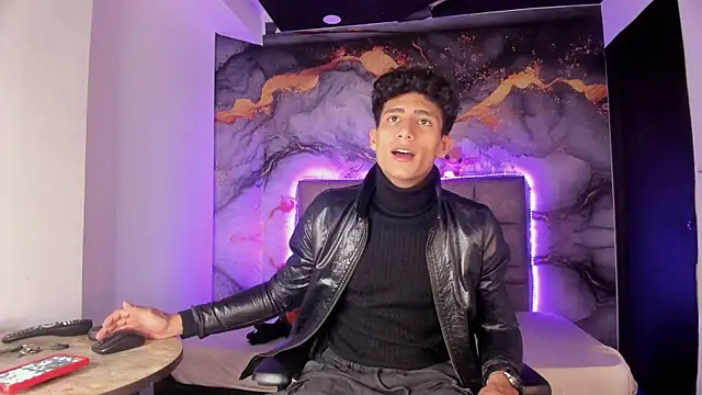 MaxiimoRomano  online show from April 25, 1:25 pm