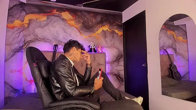 MaxiimoRomano  online show from April 27, 1:20 pm
