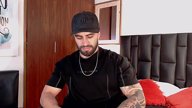Snapshot of tony_goldstein chatting on May 6, 11:10 pm tony goldstein online show from May 6, 11:10 pm