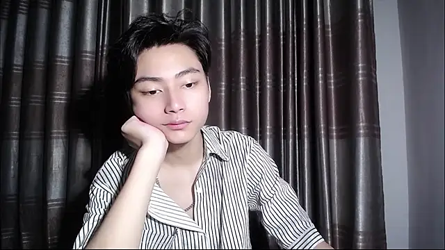 Snapshot of XX-XIUXIU chatting on June 17, 5:25 pm XX-XIUXIU online show from June 17, 5:25 pm