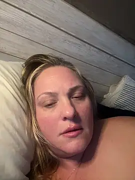 1SexyQueen online show from May 25, 12:55 pm