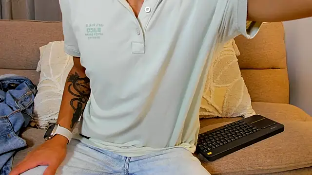 Snapshot of Steban_silv chatting on May 14, 12:23 pm Steban silv online show from May 14, 12:23 pm