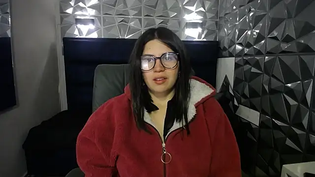Snapshot of Cata_black chatting on April 15, 1:07 pm Cata black online show from April 15, 1:07 pm