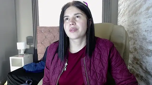 Snapshot of Cata_black chatting on April 27, 3:43 pm Cata black online show from April 27, 3:43 pm