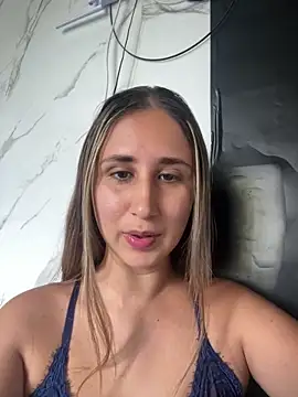 Snapshot of VictoriaWhitmore chatting on April 7, 3:45 pm VictoriaWhitmore online show from April 7, 3:45 pm