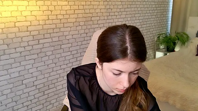 Snapshot of LiuYani chatting on May 6, 1:38 pm LiuYani online show from May 6, 1:38 pm