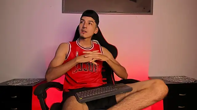 Snapshot of dilan_ar5 chatting on May 14, 2:13 pm dilan ar5 online show from May 14, 2:13 pm