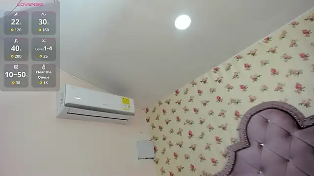 crystal watson0 online show from May 19, 1:17 pm