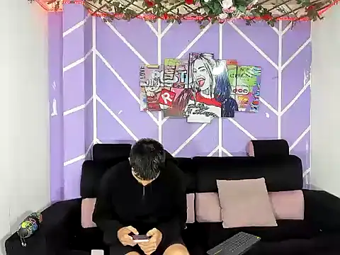 Nahomi hot 77 online show from May 14, 12:12 pm