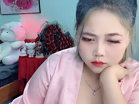 Nhanlu009 online show from May 9, 9:47 am