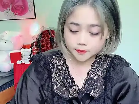 Nhanlu009 online show from May 13, 9:39 am