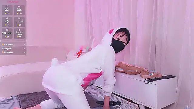 Snapshot of sexyjoy95 chatting on May 27, 11:51 am sexyjoy95 online show from May 27, 11:51 am