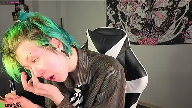 LittleKittenStar online show from May 3, 2:28 am