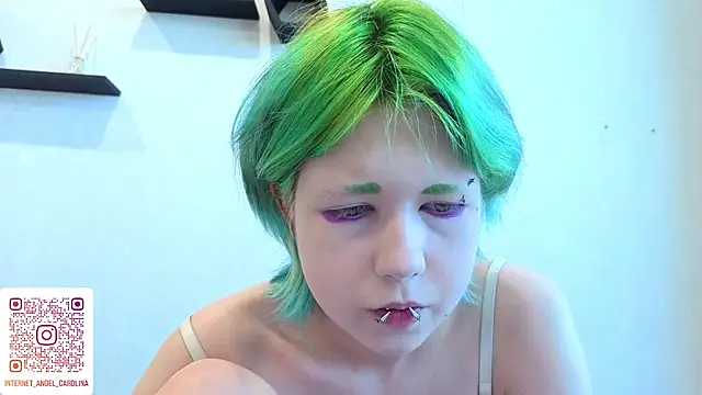 LittleKittenStar online show from July 6, 5:48 am