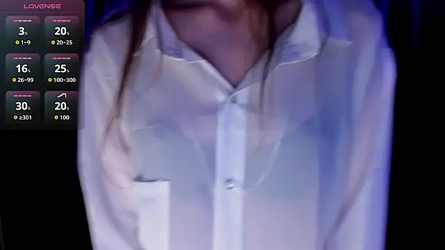 Emily Nelsonn online show from July 11, 5:04 pm