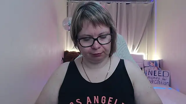 BonnnyBoobsy online show from May 23, 6:34 pm