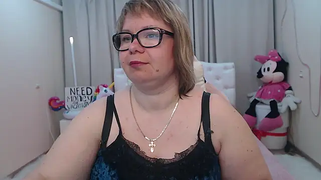 BonnnyBoobsy online show from May 25, 6:36 pm