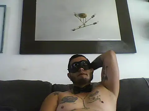 HOTB0Y18 online show from March 23, 4:22 pm