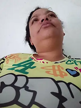 Lara Seduce online show from July 7, 10:25 pm