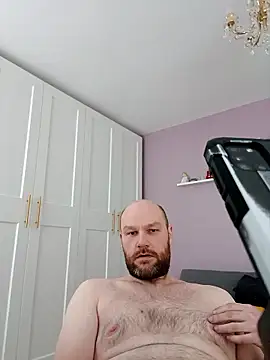 pitch 122 online show from March 26, 5:29 pm