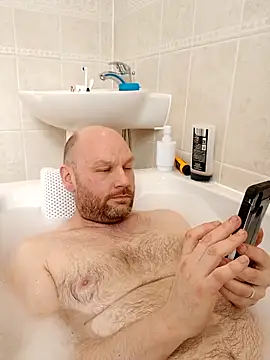 pitch 122 online show from April 4, 3:53 pm