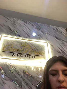 emiiross online show from May 9, 3:01 am