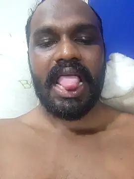 Snapshot of singletamilguy chatting on April 16, 5:58 pm singletamilguy online show from April 16, 5:58 pm