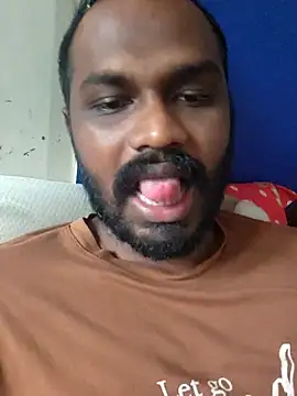 Snapshot of singletamilguy chatting on April 17, 7:00 am singletamilguy online show from April 17, 7:00 am