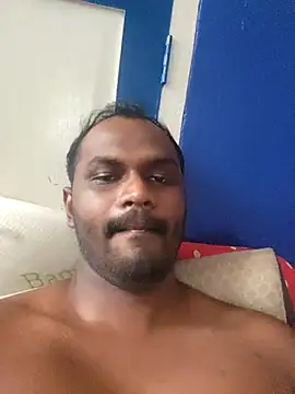 Snapshot of singletamilguy chatting on April 23, 6:47 am singletamilguy online show from April 23, 6:47 am