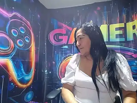 Snapshot of EmmieRae__ chatting on March 22, 4:27 am EmmieRae online show from March 22, 4:27 am