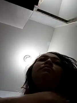 Snapshot of SabrinaVantress chatting on March 31, 3:08 am SabrinaVantress online show from March 31, 3:08 am