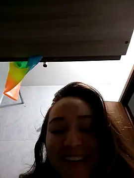 Snapshot of SabrinaVantress chatting on April 12, 11:26 am SabrinaVantress online show from April 12, 11:26 am