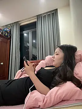   cherry-cute   online show from March 20, 6:13 pm