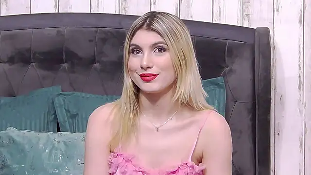 Snapshot of AnnieNox chatting on June 23, 5:27 am AnnieNox online show from June 23, 5:27 am