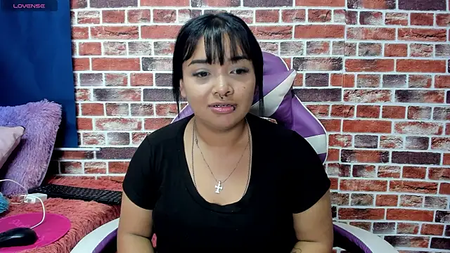 SofiiaCutee online show from May 13, 2:31 am