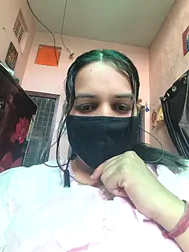 REENA-STRIP online show from April 25, 5:21 am