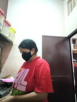 REENA-STRIP online show from May 7, 1:38 pm