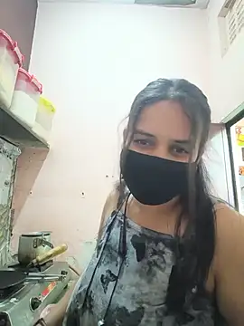 REENA-STRIP online show from May 16, 6:21 am