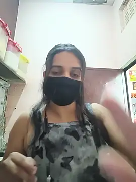 REENA-STRIP online show from May 16, 7:05 am