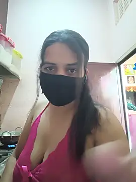 REENA-STRIP online show from May 18, 8:20 am