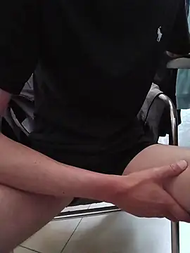 Skinboy06 online show from May 17, 8:55 am