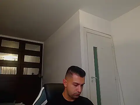 BryceReign online show from May 27, 4:31 am