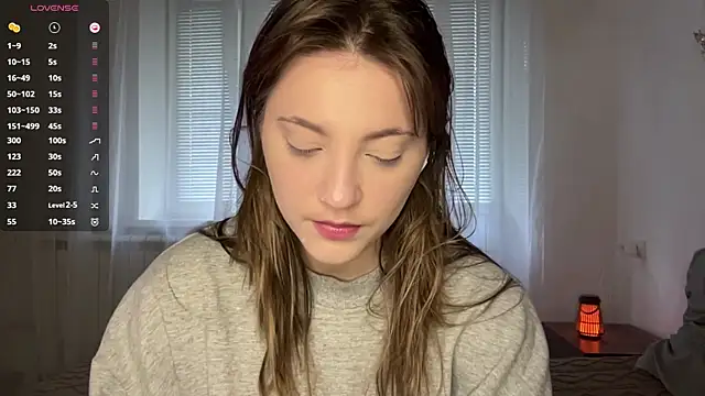 1Kellynaive online show from May 31, 4:14 pm