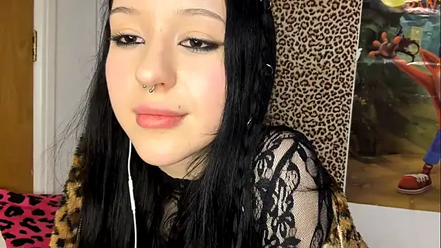 LunaTempted online show from March 26, 7:41 pm