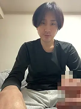 Snapshot of youta200 chatting on April 17, 1:25 pm youta200 online show from April 17, 1:25 pm
