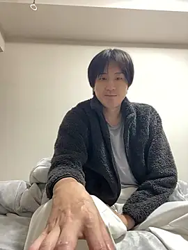 Snapshot of youta200 chatting on May 6, 5:29 pm youta200 online show from May 6, 5:29 pm