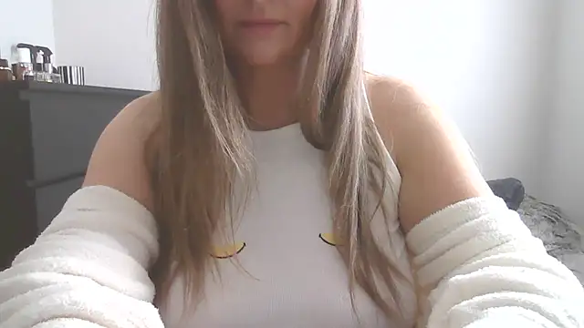 Goddess-GraceX online show from April 17, 2:09 pm