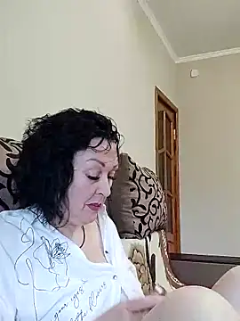 HelgaDennis online show from May 20, 4:29 am