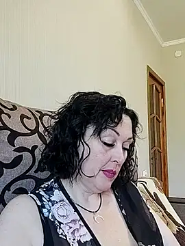 HelgaDennis online show from May 26, 7:48 am