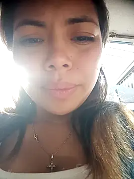 Snapshot of Yelii_ chatting on May 6, 9:31 pm Yelii online show from May 6, 9:31 pm